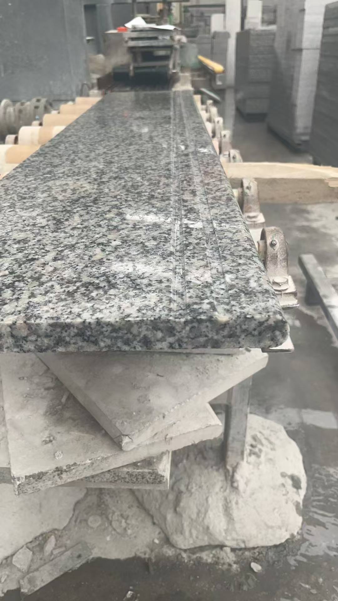 资阳芝麻白楼梯踏步 芙蓉白